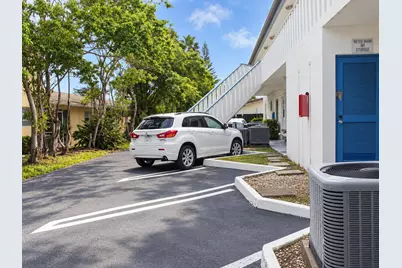 2401 NE 10th Street #2, Pompano Beach, FL 33062 - Photo 23