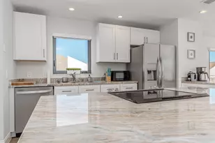 1712 NE Seahorse Pl, Jensen Beach, FL 34957 - Photo 17
