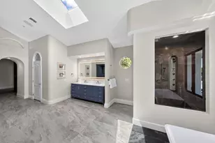 2561 Lucille Dr, Fort Lauderdale, FL 33316 - Photo 19