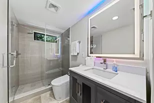 2561 Lucille Dr, Fort Lauderdale, FL 33316 - Photo 35