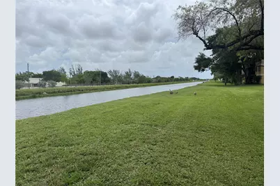 3013 N Oakland Forest Drive #106, Oakland Park, FL 33309 - Photo 5