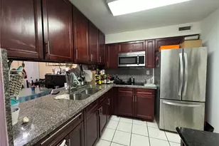 3013 N Oakland Forest Dr, Oakland Park, FL 33309 - Photo 9