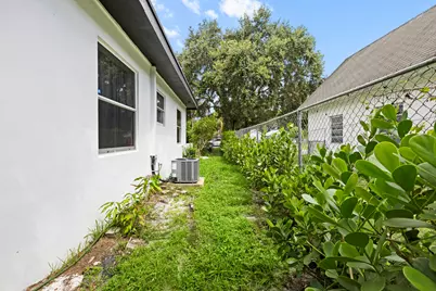 28 NE 165th Street, Miami, FL 33162 - Photo 3