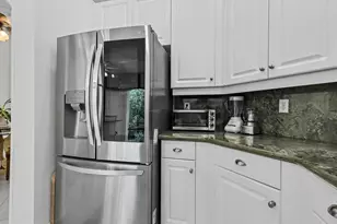 7021 Falls Rd E, Boynton Beach, FL 33437 - Photo 11