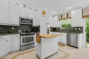 7021 Falls Rd E, Boynton Beach, FL 33437 - Photo 9