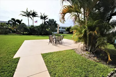 237 Sheffield J, West Palm Beach, FL 33417 - Photo 25