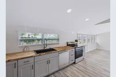 1566 NW 9th Avenue, Stuart, FL 34994 - Photo 15