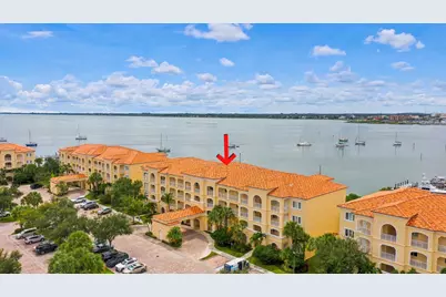 32 Harbour Isle Drive W #103, Fort Pierce, FL 34949 - Photo 1