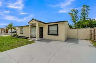 2121 SW 46th Ave, Fort Lauderdale, FL 33317 - Photo 1
