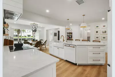 1091 Singer Drive, Singer Island, FL 33404 - Photo 13