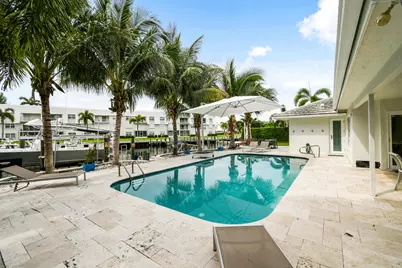 1091 Singer Drive, Singer Island, FL 33404 - Photo 35