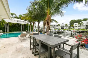 1091 Singer Dr, Singer Island, FL 33404 - Photo 39