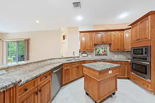 10672 154th Rd N, Jupiter, FL 33478 - Photo 9
