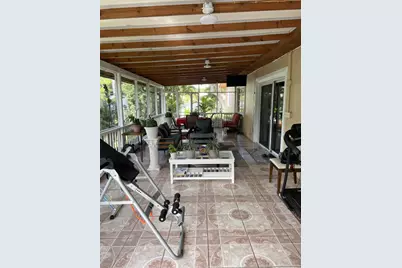 8670 NW 19th Street, Pembroke Pines, FL 33024 - Photo 9