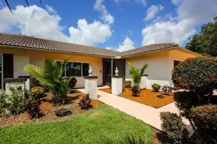 10254 Crosswind Rd, Boca Raton, FL 33498 - Photo 9