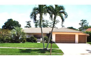10254 Crosswind Rd, Boca Raton, FL 33498 - Photo 1