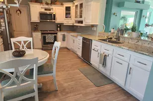 113 E Harbor Dr, Vero Beach, FL 32960 - Photo 11