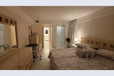 2801 Somerset Drive #407, Lauderdale Lakes, FL 33311 - Photo 5