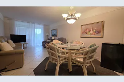 2801 Somerset Drive #407, Lauderdale Lakes, FL 33311 - Photo 9