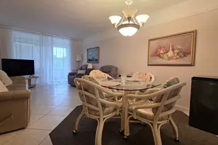 2801 Somerset Dr, Lauderdale Lakes, FL 33311 - Photo 9