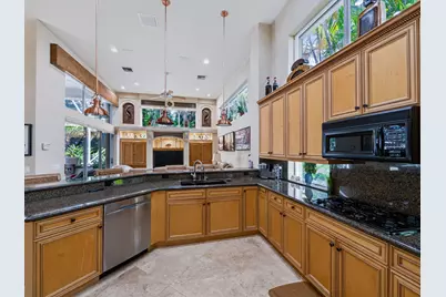 106 Pembroke Drive, Palm Beach Gardens, FL 33418 - Photo 11