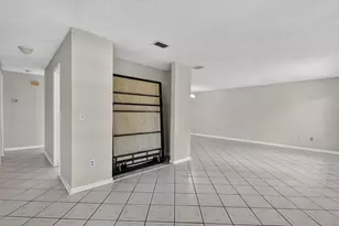 72 Conaskonk Cir, Royal Palm Beach, FL 33411 - Photo 23