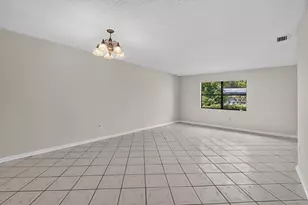 72 Conaskonk Cir, Royal Palm Beach, FL 33411 - Photo 17