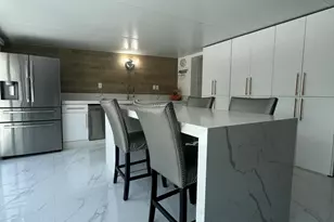 10114 SW 20th St, Miami, FL 33165 - Photo 3