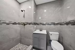 1970 NE 32nd St, Lighthouse Point, FL 33064 - Photo 23