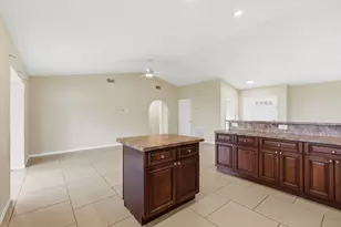 682 SW Jacoby Ave, Port Saint Lucie, FL 34953 - Photo 5