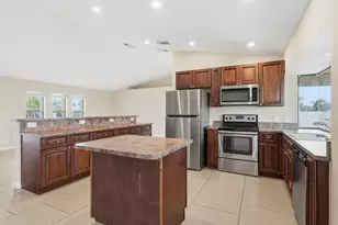682 SW Jacoby Ave, Port Saint Lucie, FL 34953 - Photo 27