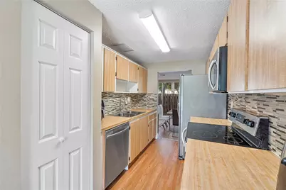 845 NW 80th Terrace #6, Plantation, FL 33324 - Photo 3