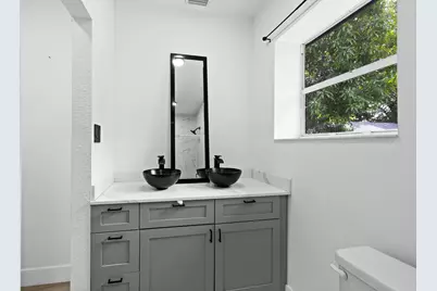 28 NE 165th Street, Miami, FL 33162 - Photo 13