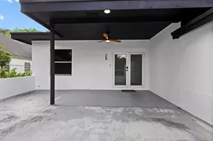 28 NE 165th St, Miami, FL 33162 - Photo 25