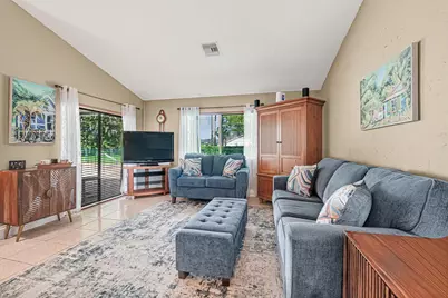 102 Sevilla Avenue, Royal Palm Beach, FL 33411 - Photo 17