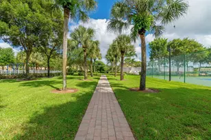 1035 Imperial Lake Rd, West Palm Beach, FL 33413 - Photo 41