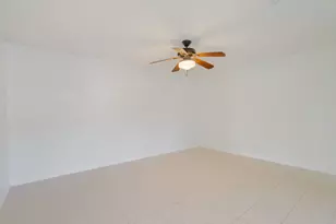 1035 Imperial Lake Rd, West Palm Beach, FL 33413 - Photo 23
