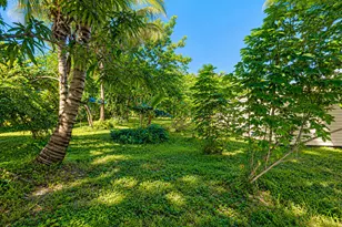 639 Madeline Ct, West Palm Beach, FL 33413 - Photo 39