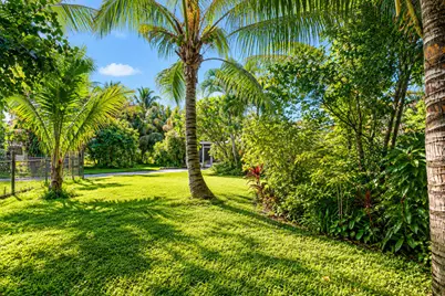 639 Madeline Court, West Palm Beach, FL 33413 - Photo 5