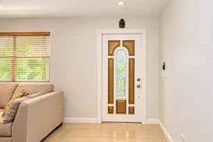 639 Madeline Ct, West Palm Beach, FL 33413 - Photo 11