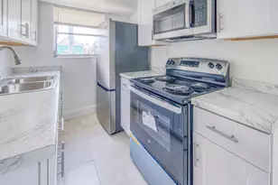201 S J St, Lake Worth Beach, FL 33460 - Photo 1