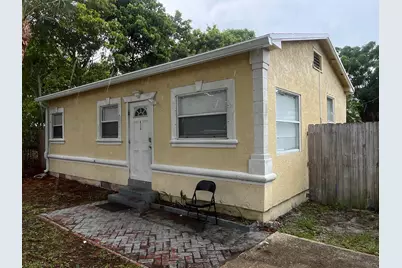 815 Briggs Street, West Palm Beach, FL 33405 - Photo 1