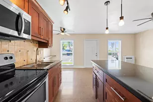 4300 N Ocean Dr, Lauderdale by the Sea, FL 33308 - Photo 21