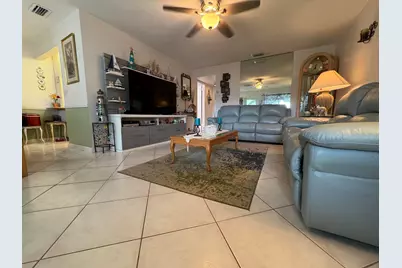 175 Bedford G, West Palm Beach, FL 33417 - Photo 3