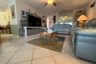 175 Bedford G, West Palm Beach, FL 33417 - Photo 3