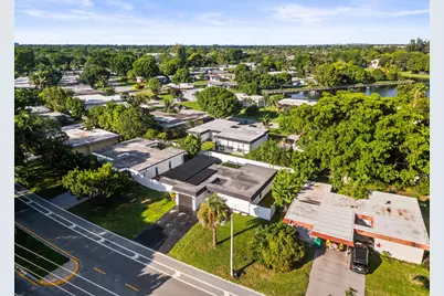 6408 Brookwood Boulevard, Tamarac, FL 33321 - Photo 17
