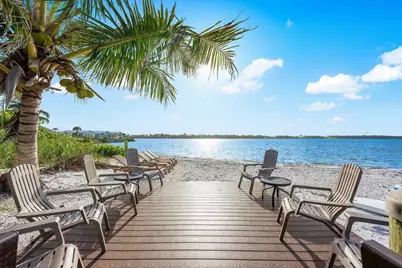 910 Via Villagio, Hypoluxo, FL 33462 - Photo 15