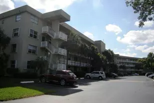 107 Royal Pk Dr, Oakland Park, FL 33309 - Photo 5
