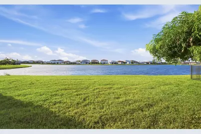 7730 NW Gladwell Lane, Port Saint Lucie, FL 34987 - Photo 9