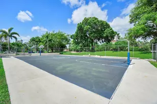 4111 Coral Tree Cir, Coconut Creek, FL 33073 - Photo 45